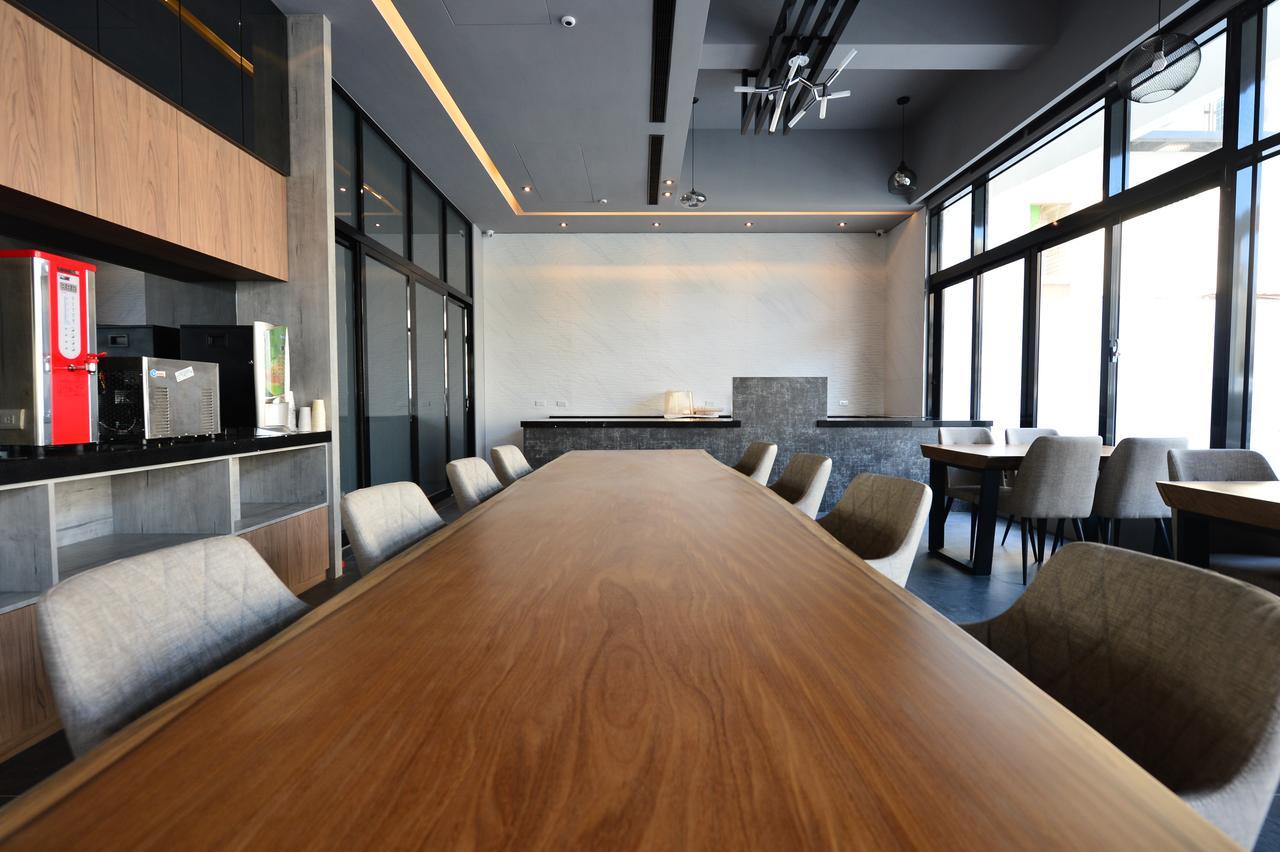 Sky Square Business Travel Hotel Makung Kültér fotó